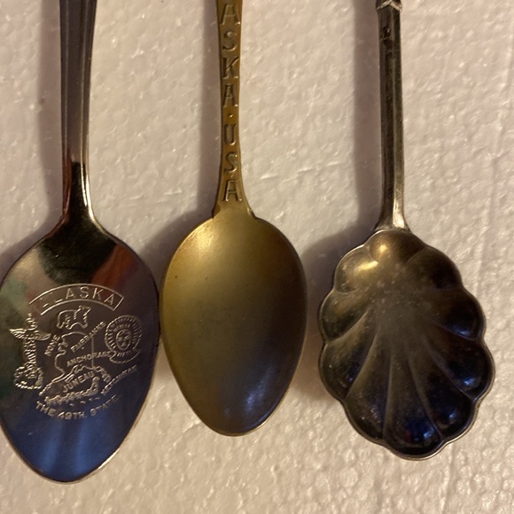 ALASKA SOUVENIR SPOONS - Picture 3 of 3